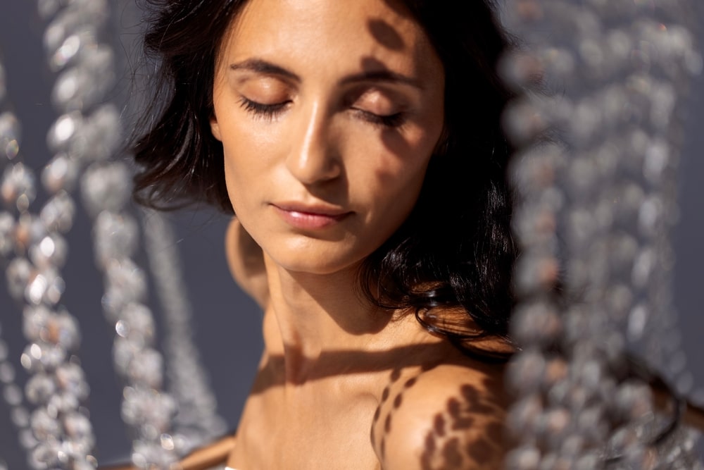 Natural,Young,Woman,With,Clean,Skin,In,Sunlight,With,Shadows